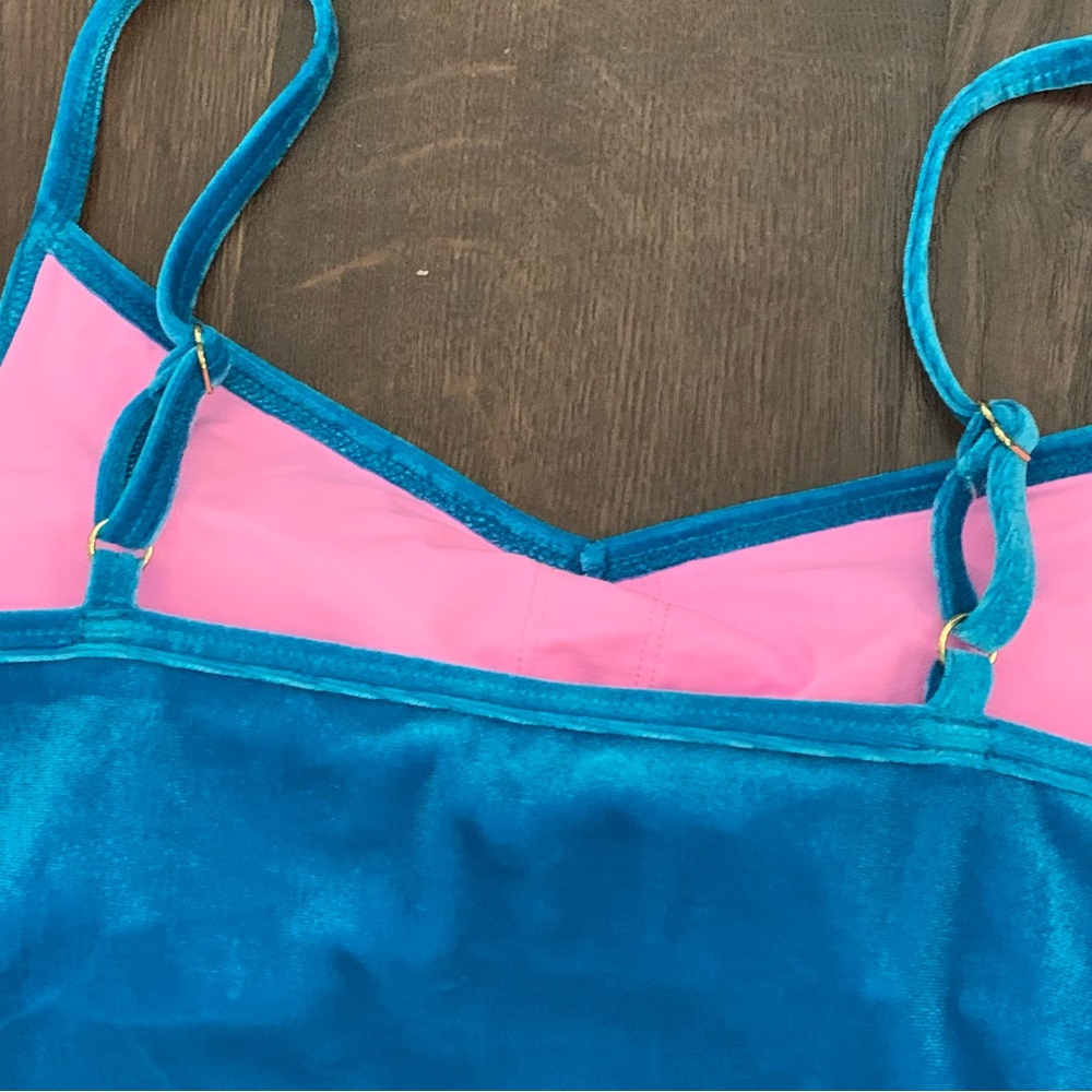 Lilly Pulitzer Cassis Bra Tank UPF 50+ Teal Bay - Picture 9 of 9
